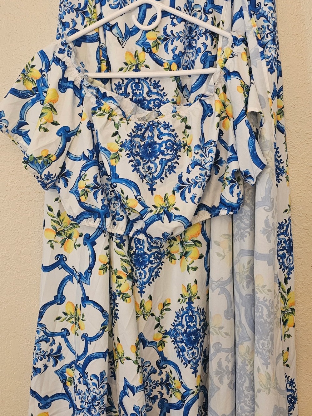 Women’s Blue & Yellow Lemon Tile Print Off-Shoulder Top With maxi split skort